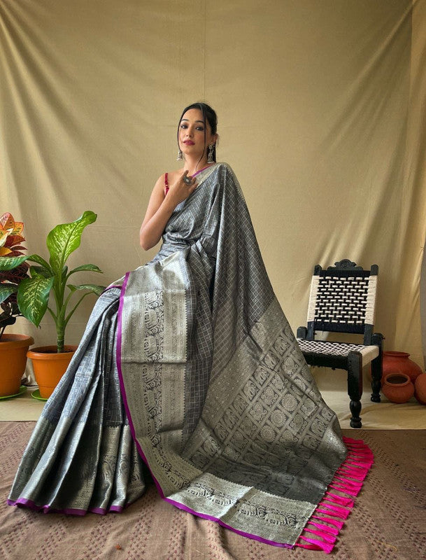 Khicha Checks Woven Silk Saree with Kanchipuram Border image 7