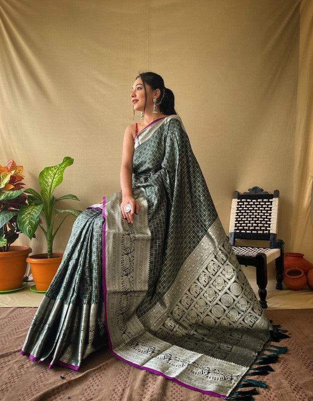 Khicha Checks Woven Silk Saree with Kanchipuram Border image 4